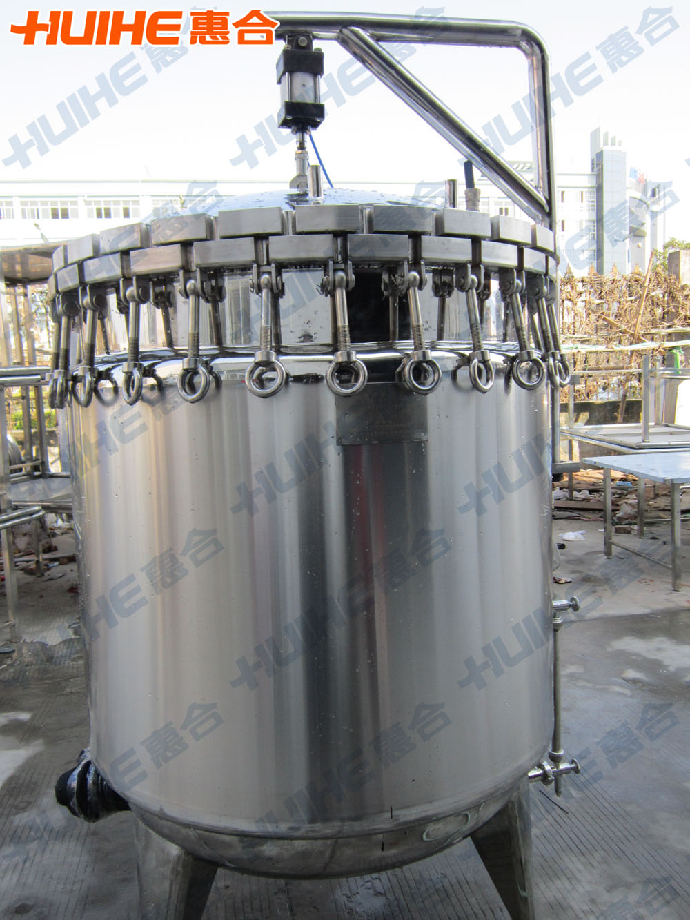 吉林蒸煮鍋實(shí)體圖2